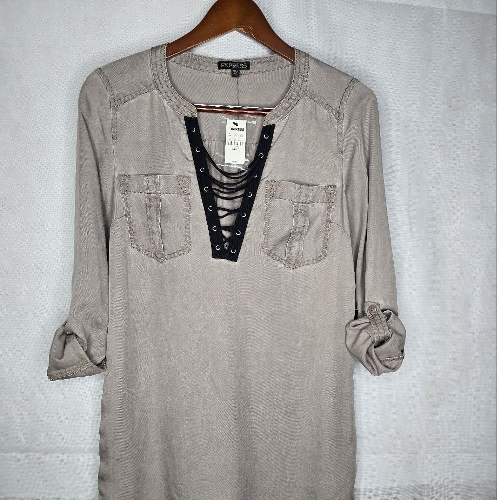NWT Express Tunic Top Taupe Lace Up V-neck Long Roll Tab Sleeve XS